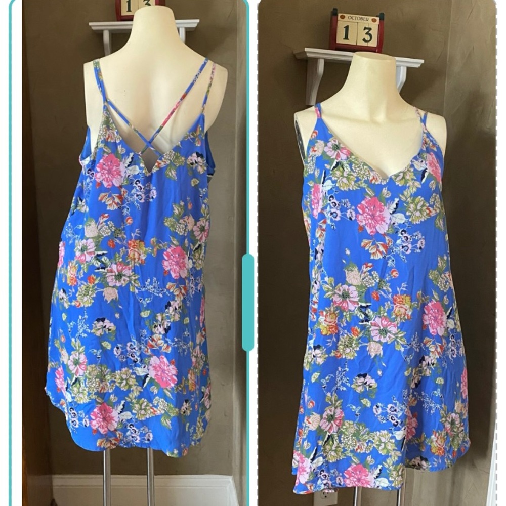Xhilaration Blue Floral periwinkle Print Strappy Back Shift Summer Dress women’s